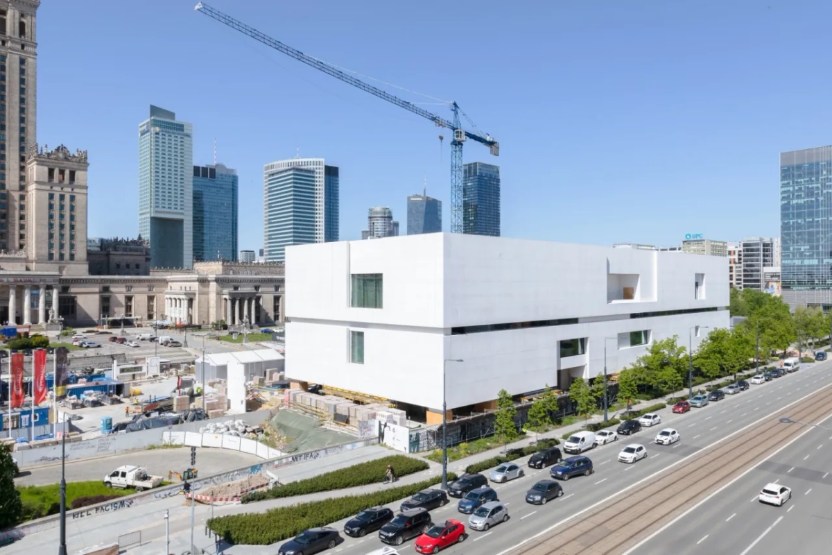 Muzeum sztuki nowoczesnej kamera - zobacz postęp budowy na żywo